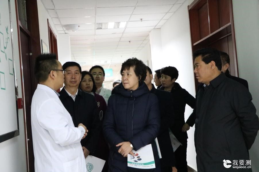 甘肃省副省长何伟莅临甘肃中心参观调研